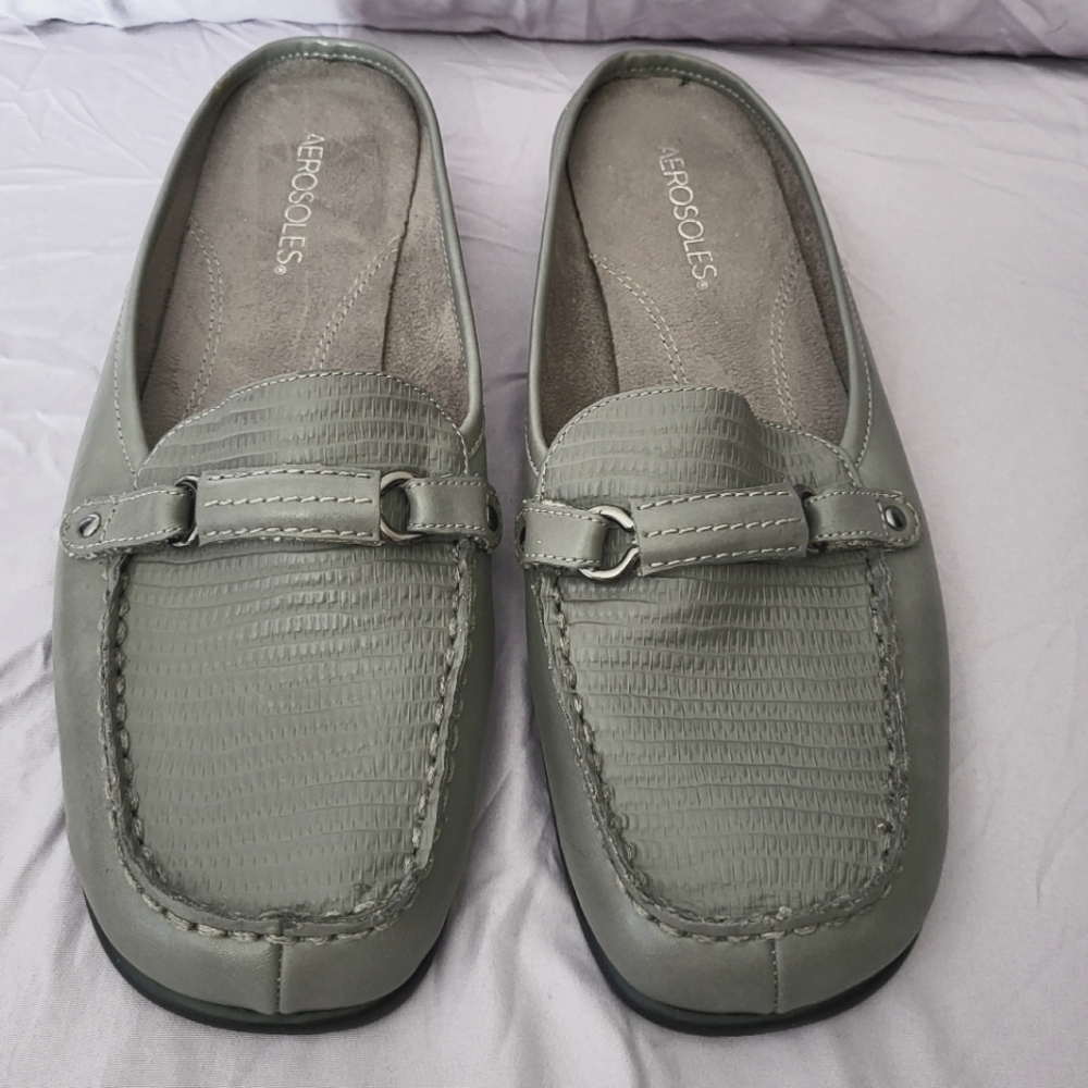 Womens Aerosoles leather loafers